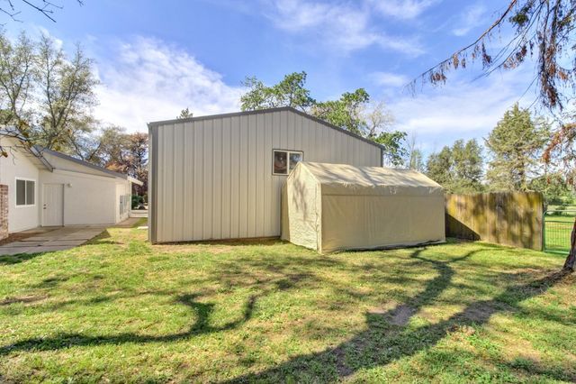 3899 Martin Ln, Loomis, CA 95650