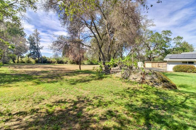 3899 Martin Ln, Loomis, CA 95650