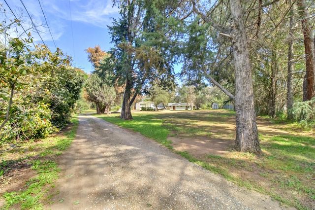 3899 Martin Ln, Loomis, CA 95650