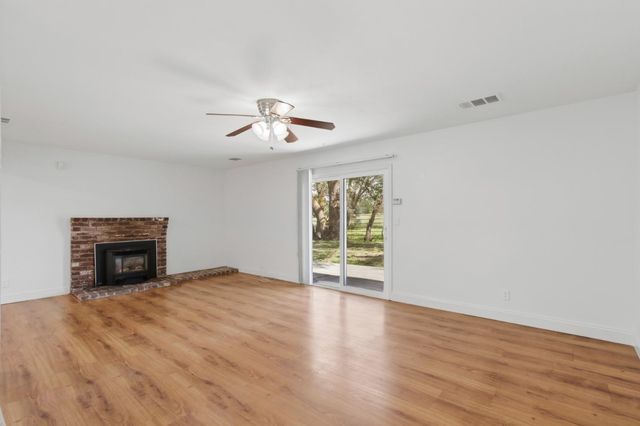 3899 Martin Ln, Loomis, CA 95650