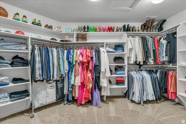 10605 S WILLOW VALLEY RD, South Jordan, UT 84095