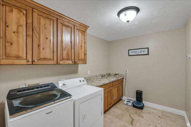 10605 S WILLOW VALLEY RD, South Jordan, UT 84095