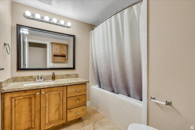 10605 S WILLOW VALLEY RD, South Jordan, UT 84095