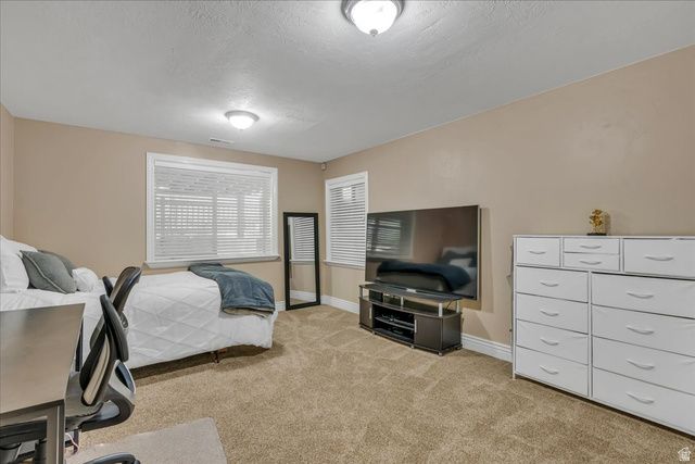 10605 S WILLOW VALLEY RD, South Jordan, UT 84095