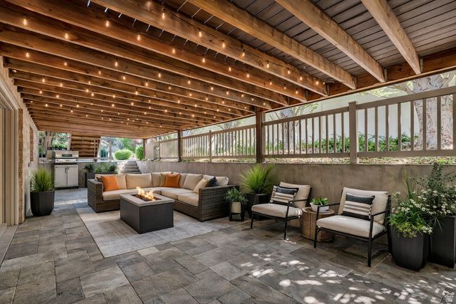 10605 S WILLOW VALLEY RD, South Jordan, UT 84095