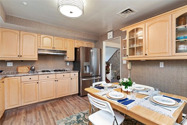 124 Marian Ave, Shaler, PA 15116