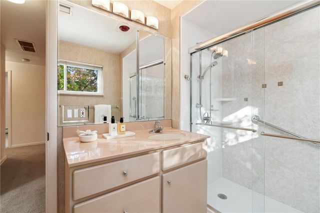 124 Marian Ave, Shaler, PA 15116