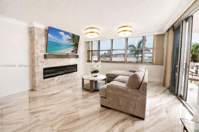 1817 S Ocean Dr 215, Hallandale Beach, FL 33009