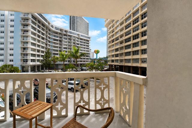 1817 S Ocean Dr 215, Hallandale Beach, FL 33009