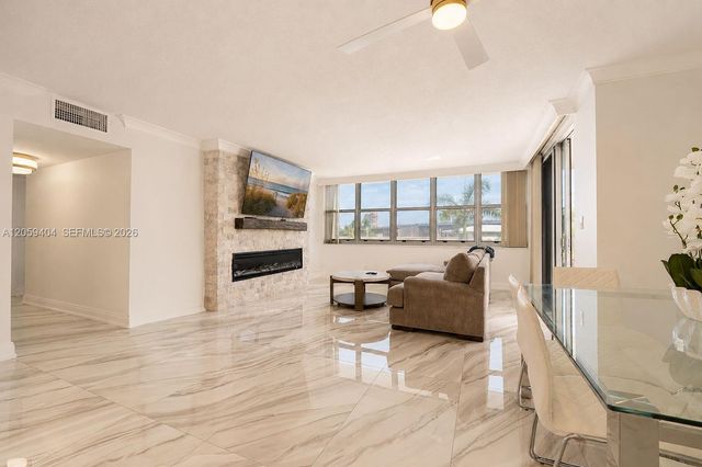1817 S Ocean Dr 215, Hallandale Beach, FL 33009