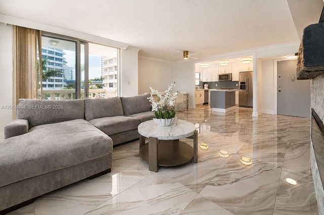 1817 S Ocean Dr 215, Hallandale Beach, FL 33009