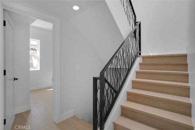 2409 Perkins Ln, Redondo Beach, CA 90278