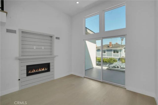 2409 Perkins Ln, Redondo Beach, CA 90278