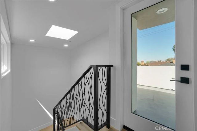 2409 Perkins Ln, Redondo Beach, CA 90278