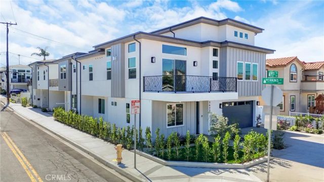 2409 Perkins Ln, Redondo Beach, CA 90278