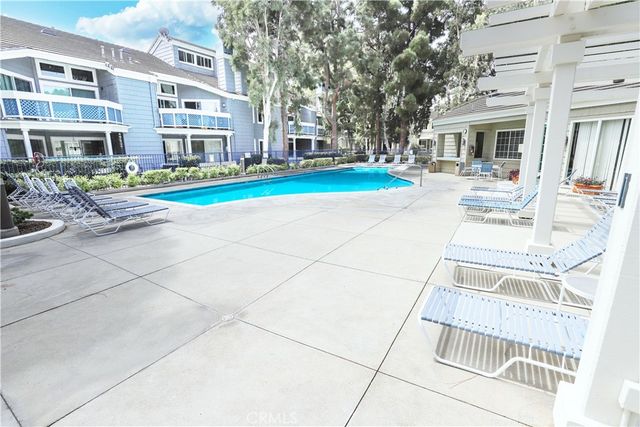 7402 Coho, Huntington Beach, CA 92648