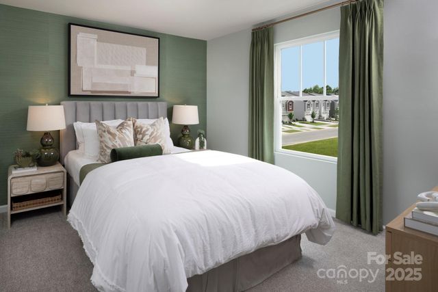 2112 Vinyasa Lane, Charlotte, NC 28215