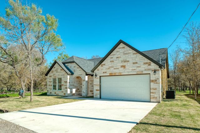 121 Waimalu CT, Bastrop, TX 78602
