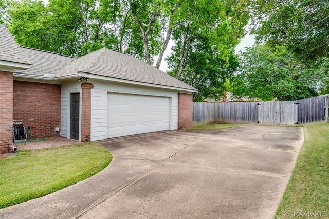 8806 Old Magnolia Way, Montgomery, AL 36116