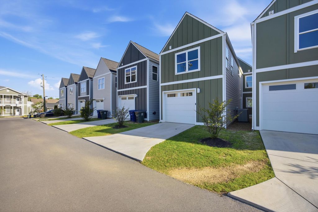 2303 E 19th Street, Chattanooga, TN 37404
