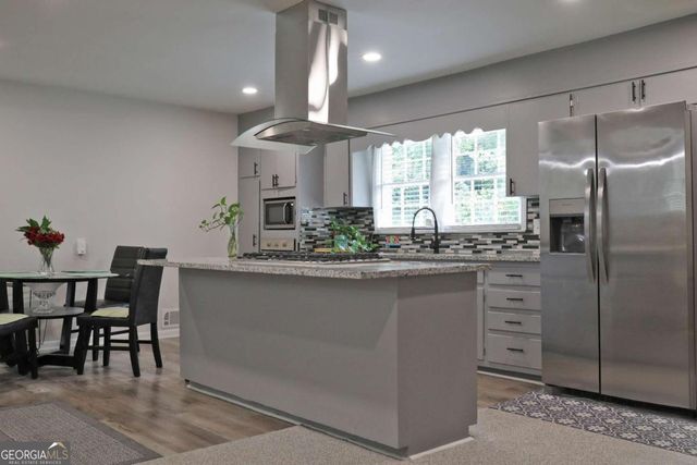 3863 Artist View, Decatur, GA 30034