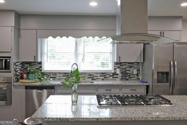 3863 Artist View, Decatur, GA 30034