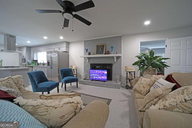 3863 Artist View, Decatur, GA 30034