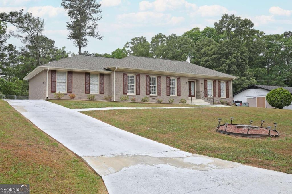 3863 Artist View, Decatur, GA 30034