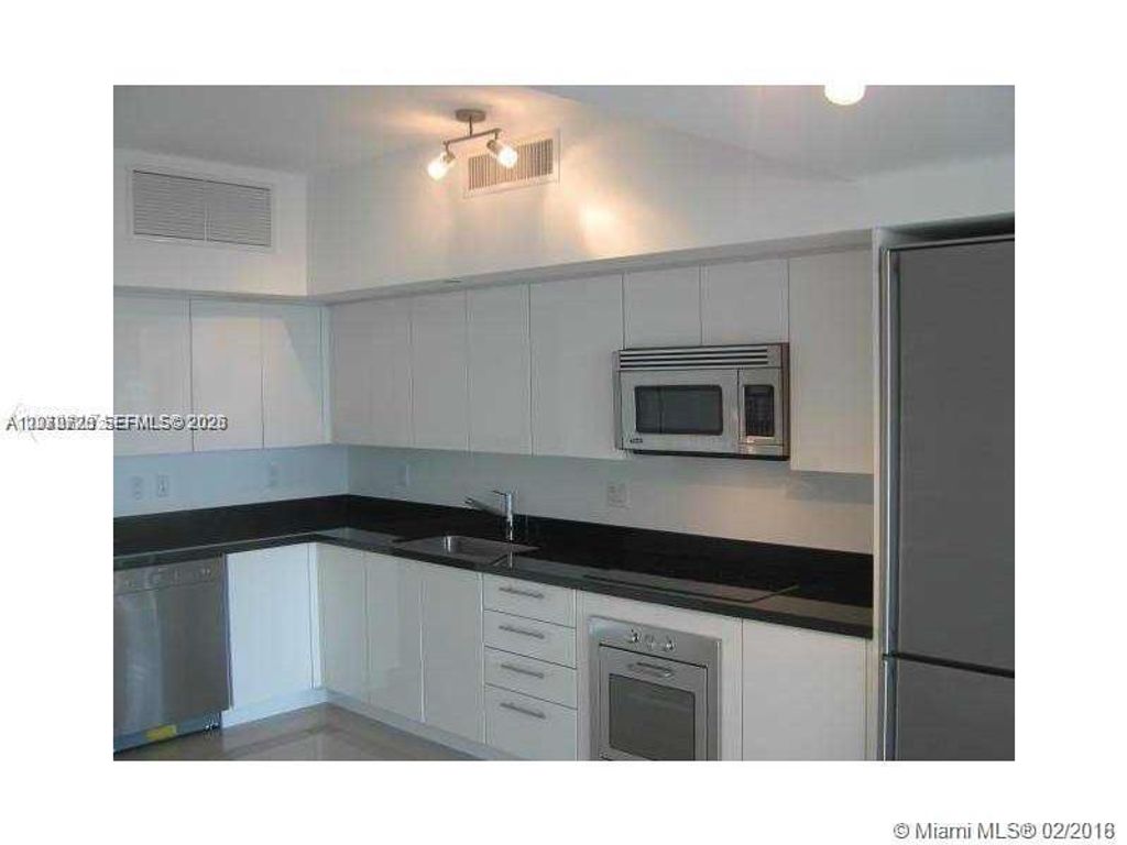 92 SW 3rd Street 1409, Miami, FL 33130