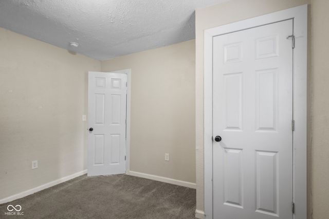 220 E 29th Street, Anderson, IN 46016