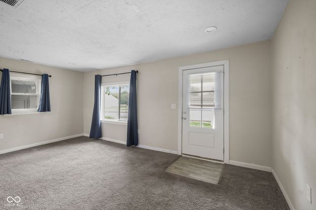 220 E 29th Street, Anderson, IN 46016