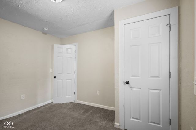 220 E 29th Street, Anderson, IN 46016