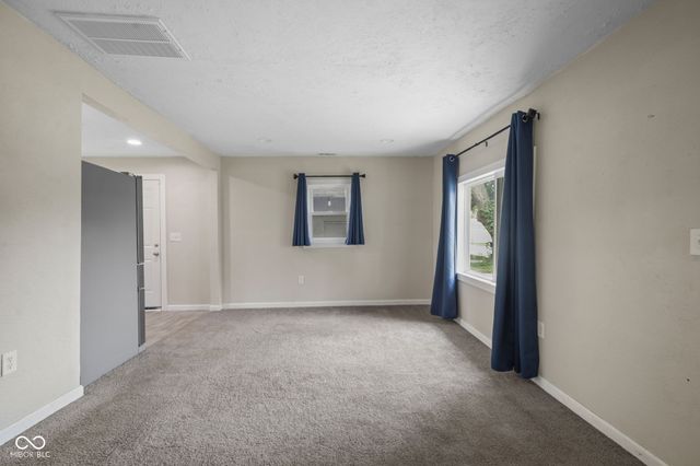 220 E 29th Street, Anderson, IN 46016