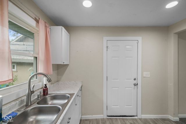 220 E 29th Street, Anderson, IN 46016