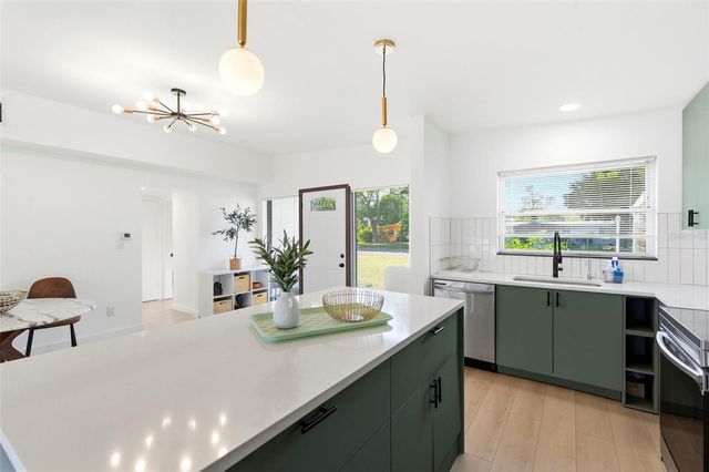 6350 HAMPTON DRIVE N, St Petersburg, FL 33710