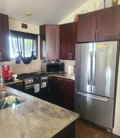 9601 S Princeton Avenue, Chicago, IL 60628