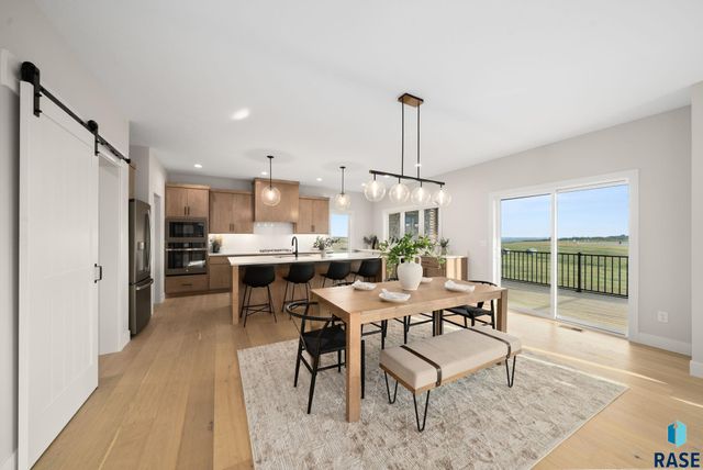 1517 W Autumn Cir Circle, Brandon, SD 57005