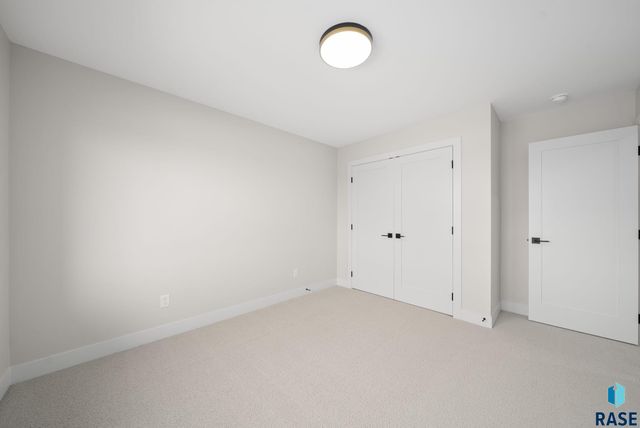 1517 W Autumn Cir Circle, Brandon, SD 57005