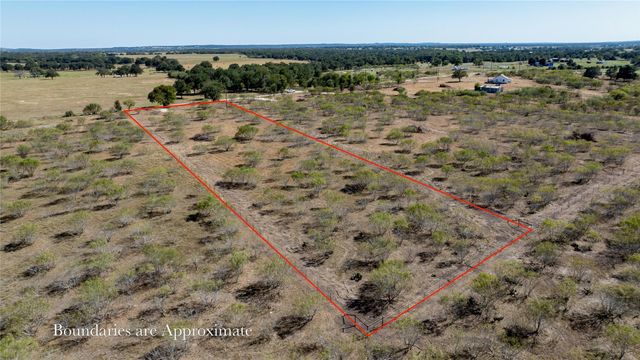 155 Spanish Oak RD, Dale, TX 78616
