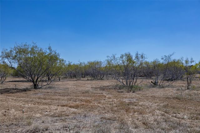 155 Spanish Oak RD, Dale, TX 78616