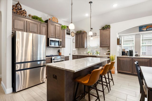 462 W Autumn Hill Bluff, Lavon, TX 75166