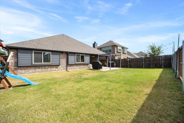 462 W Autumn Hill Bluff, Lavon, TX 75166