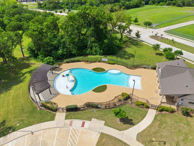 462 W Autumn Hill Bluff, Lavon, TX 75166