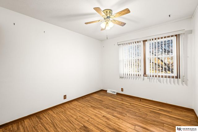 9116 S Circle, Omaha, NE 68127