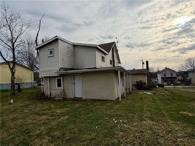 118 Branthoover St, Belle Vernon, PA 15012