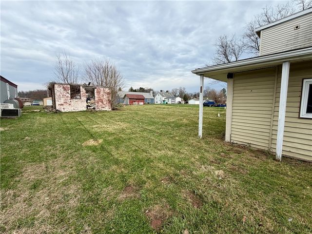 118 Branthoover St, Belle Vernon, PA 15012