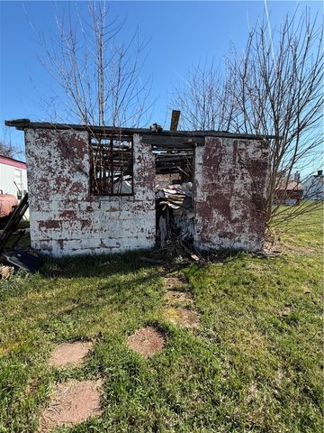 118 Branthoover St, Belle Vernon, PA 15012