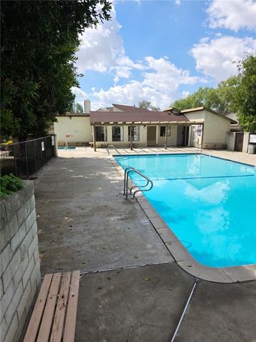 1974 E Lynwood 2f, San Bernardino, CA 92404
