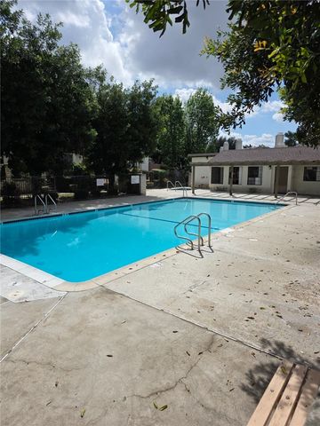 1974 E Lynwood 2f, San Bernardino, CA 92404