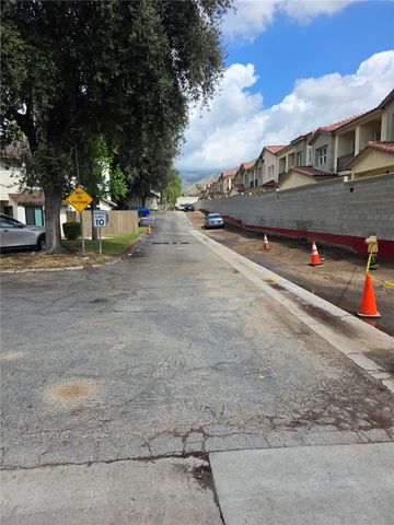 1974 E Lynwood 2f, San Bernardino, CA 92404